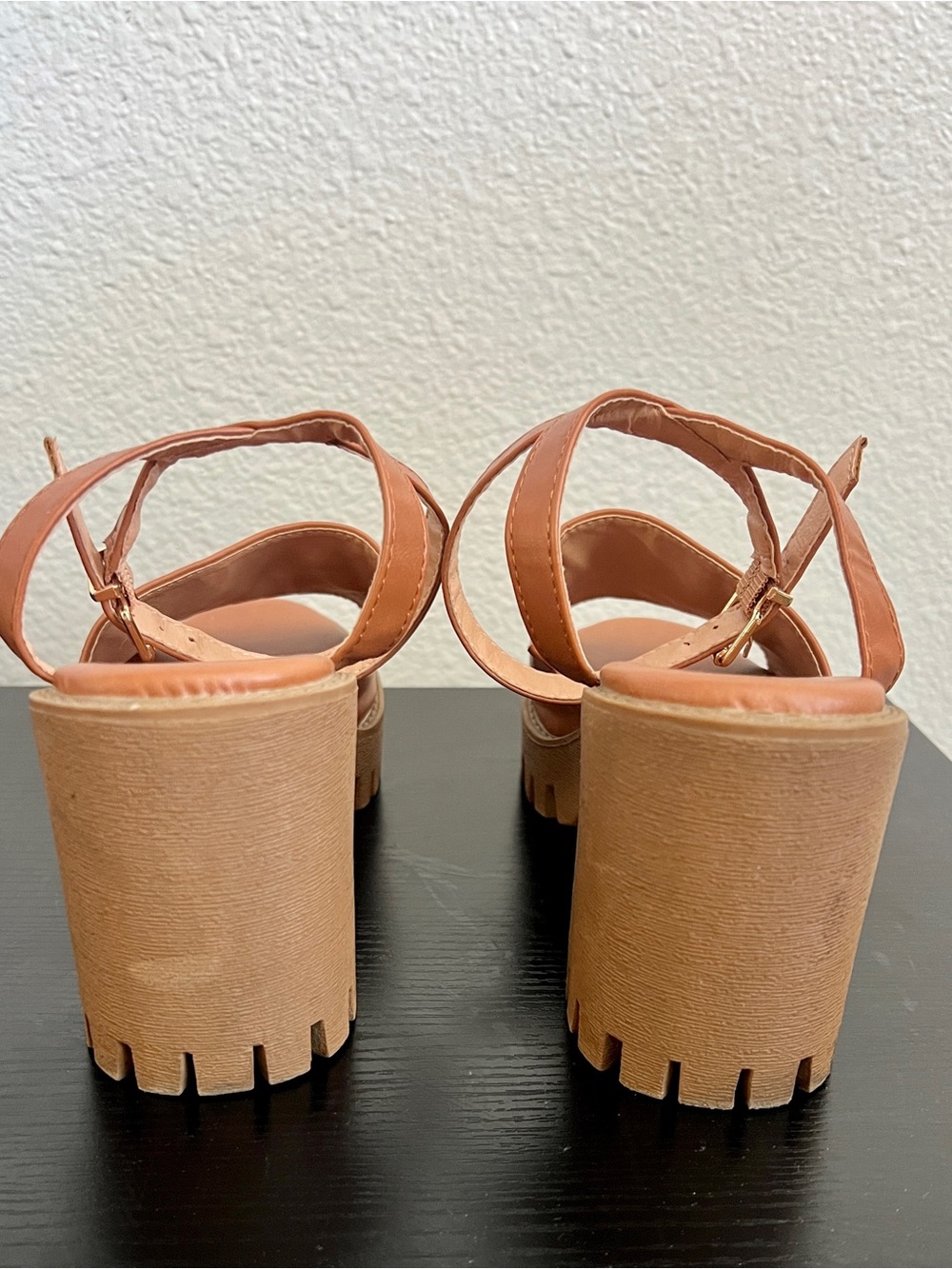 TOP Moda Tan Platform Chunky Heel Sandals with Gold Buckle - Picture 6 of 9